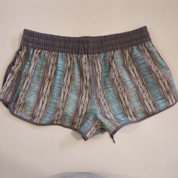 HangTen Women's Multicolor Patterned Shorts S-XL - Picture 3 of 5